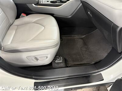 2021 Toyota Highlander XLE   - Photo 38 - North Salt Lake, UT 84010
