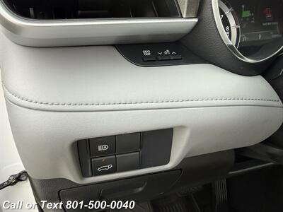 2021 Toyota Highlander XLE   - Photo 28 - North Salt Lake, UT 84010