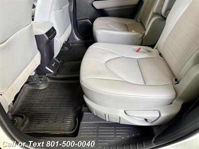 2021 Toyota Highlander XLE   - Photo 4 - North Salt Lake, UT 84010