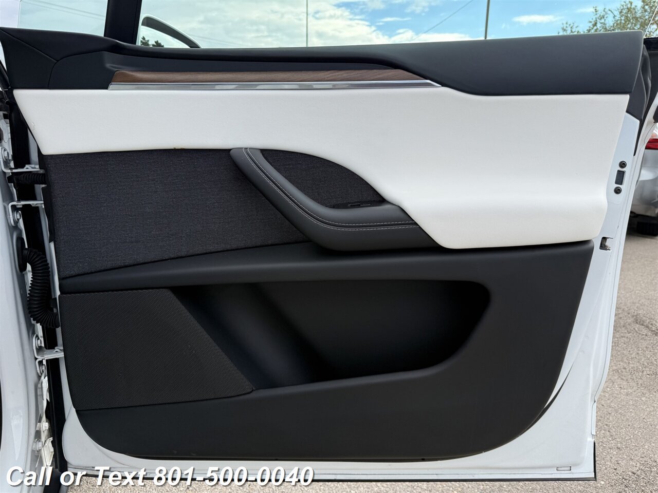 2023 Tesla Model X Standard Range - Photo 35 - North Salt Lake, UT 84010