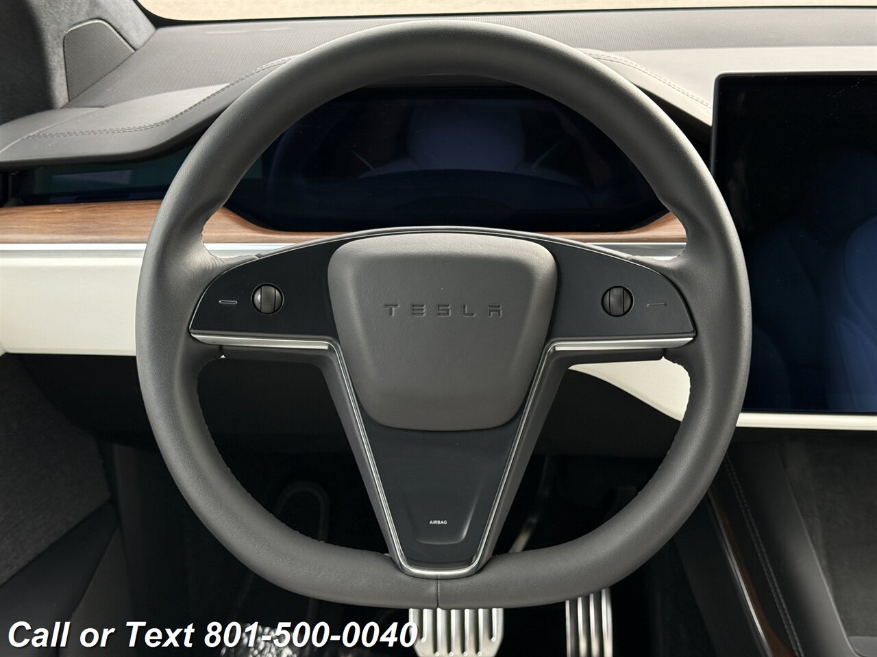 2023 Tesla Model X Standard Range   - Photo 2 - North Salt Lake, UT 84010