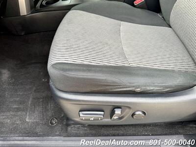 2017 Toyota 4Runner SR5   - Photo 15 - North Salt Lake, UT 84010