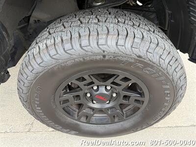 2017 Toyota 4Runner SR5   - Photo 20 - North Salt Lake, UT 84010