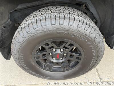 2017 Toyota 4Runner SR5   - Photo 22 - North Salt Lake, UT 84010