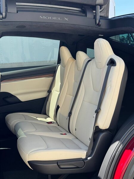 2025 Tesla Model X - Photo 2 - North Salt Lake, UT 84010