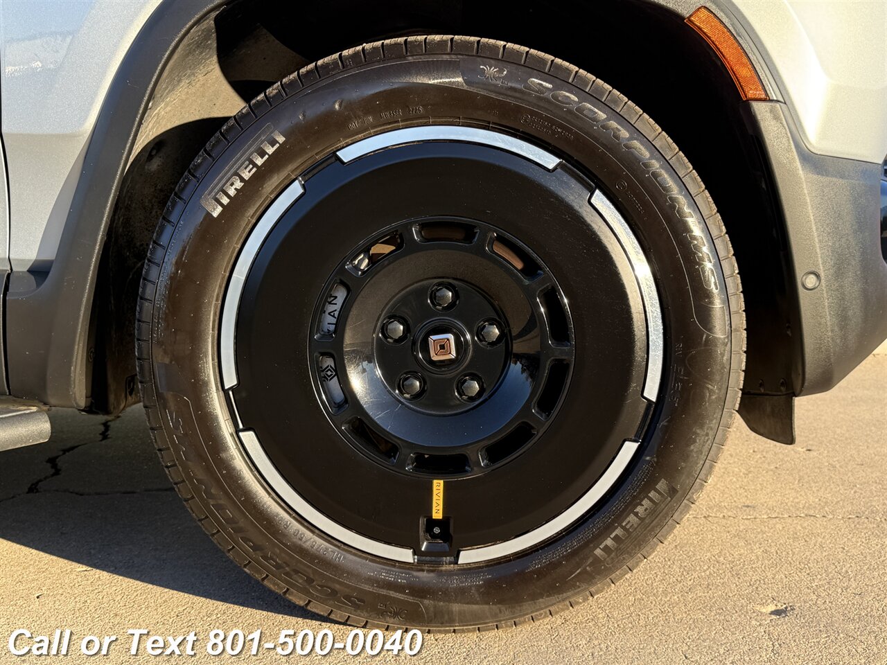 2025 Rivian R1S Adventure - Photo 11 - North Salt Lake, UT 84010