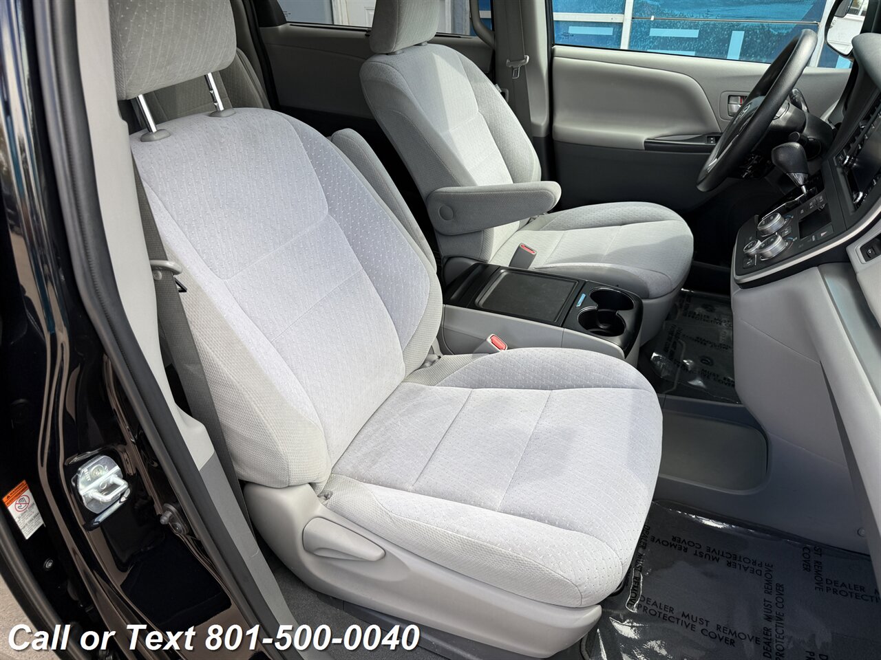 2020 Toyota Sienna LE 8-Passenger   - Photo 26 - North Salt Lake, UT 84010