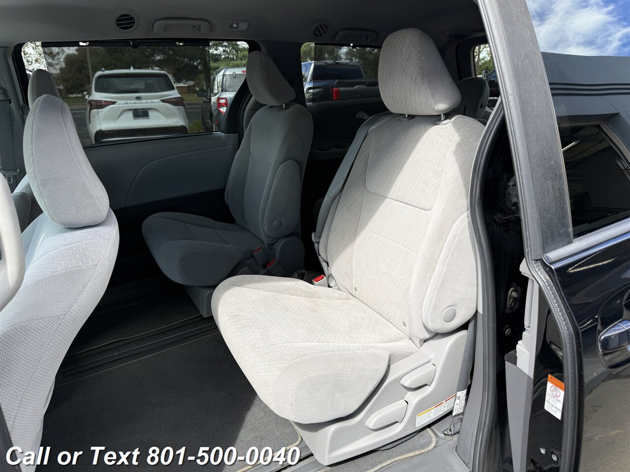 2020 Toyota Sienna LE 8-Passenger   - Photo 39 - North Salt Lake, UT 84010