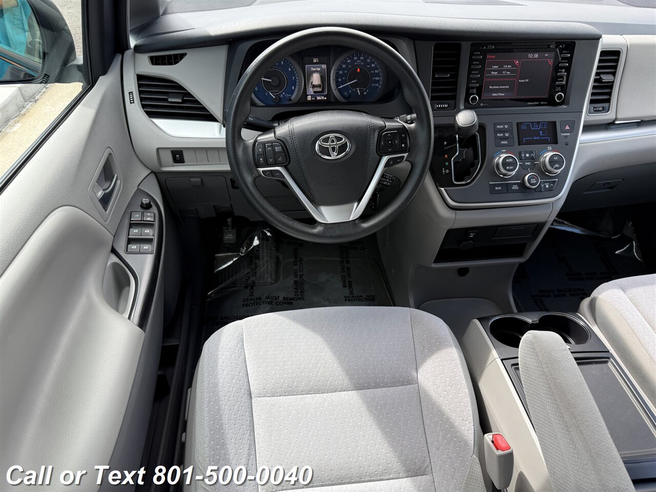 2020 Toyota Sienna LE 8-Passenger   - Photo 2 - North Salt Lake, UT 84010