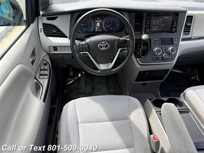 2020 Toyota Sienna LE 8-Passenger   - Photo 2 - North Salt Lake, UT 84010