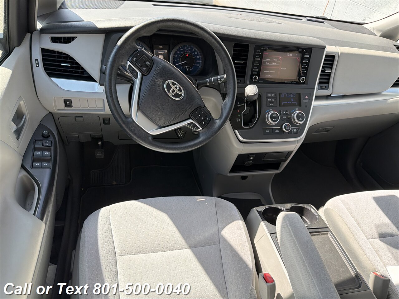 2020 Toyota Sienna LE 8-Passenger - Photo 2 - North Salt Lake, UT 84010