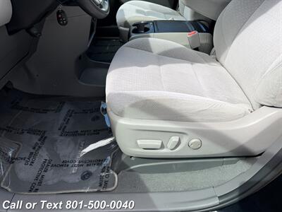 2020 Toyota Sienna LE 8-Passenger   - Photo 38 - North Salt Lake, UT 84010