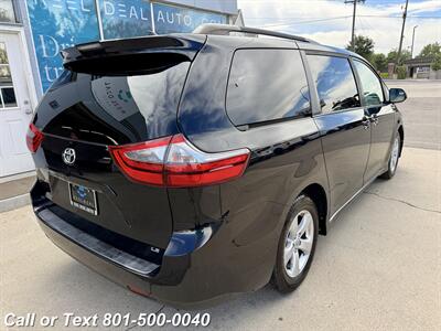 2020 Toyota Sienna LE 8-Passenger   - Photo 14 - North Salt Lake, UT 84010