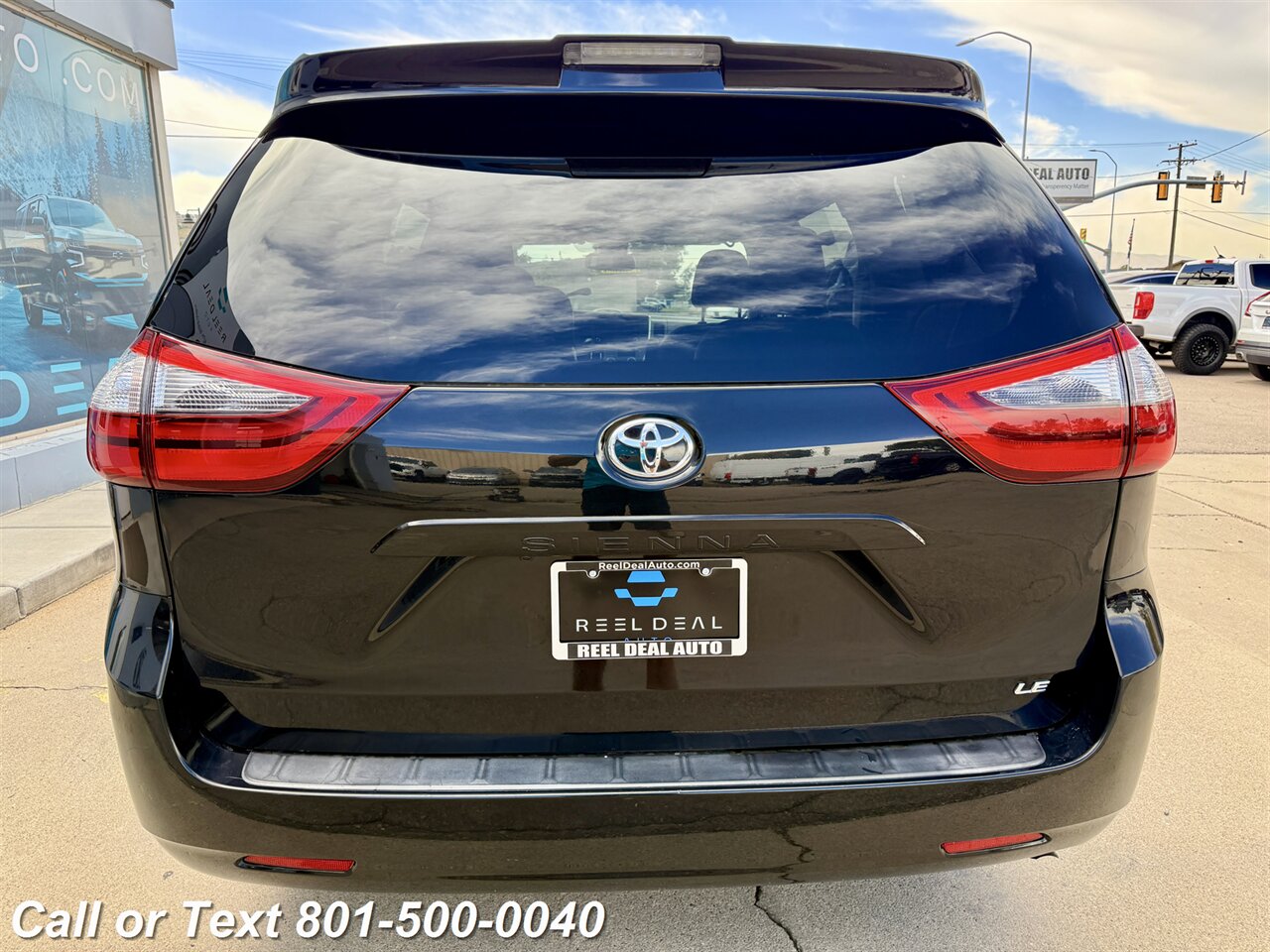 2020 Toyota Sienna LE 8-Passenger   - Photo 19 - North Salt Lake, UT 84010