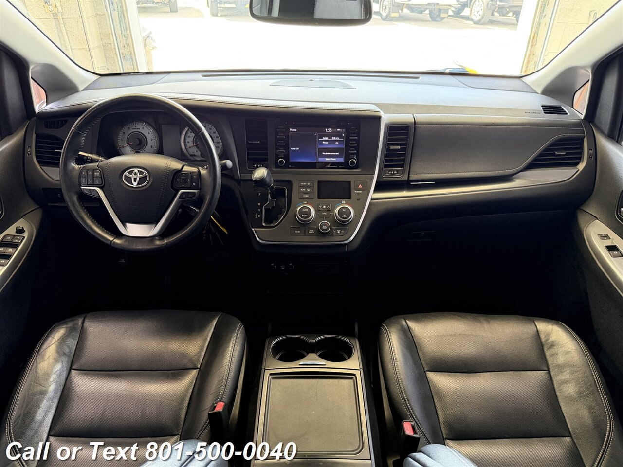 2018 Toyota Sienna SE 8-Passenger - Photo 2 - North Salt Lake, UT 84010