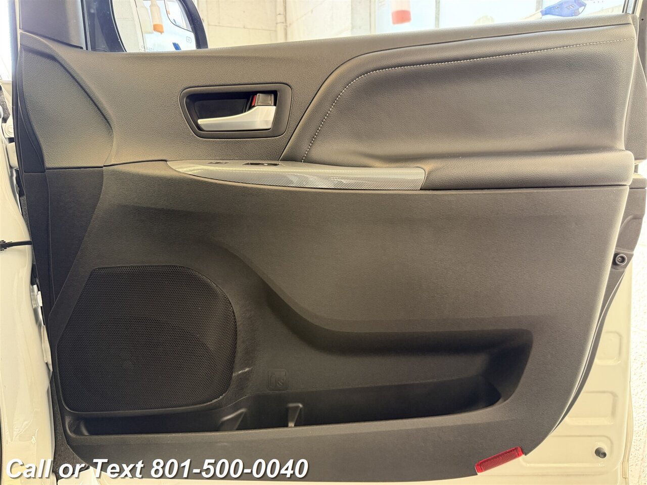 2018 Toyota Sienna SE 8-Passenger - Photo 23 - North Salt Lake, UT 84010