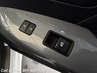 2018 Toyota Sienna SE 8-Passenger - Photo 22 - North Salt Lake, UT 84010