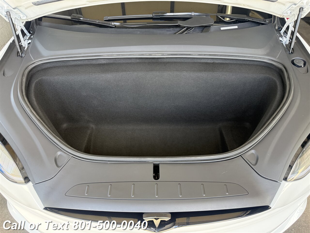 2024 Tesla Model X   - Photo 40 - North Salt Lake, UT 84010
