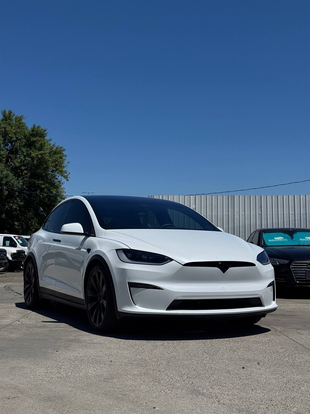 2024 Tesla Model X   - Photo 1 - North Salt Lake, UT 84010