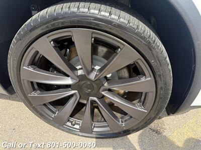 2024 Tesla Model X   - Photo 33 - North Salt Lake, UT 84010