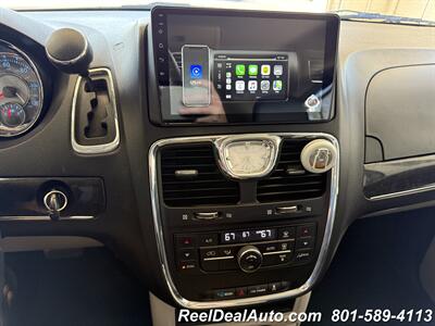 2015 Chrysler Town & Country Touring   - Photo 6 - North Salt Lake, UT 84010