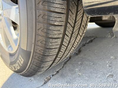 2015 Chrysler Town & Country Touring   - Photo 2 - North Salt Lake, UT 84010