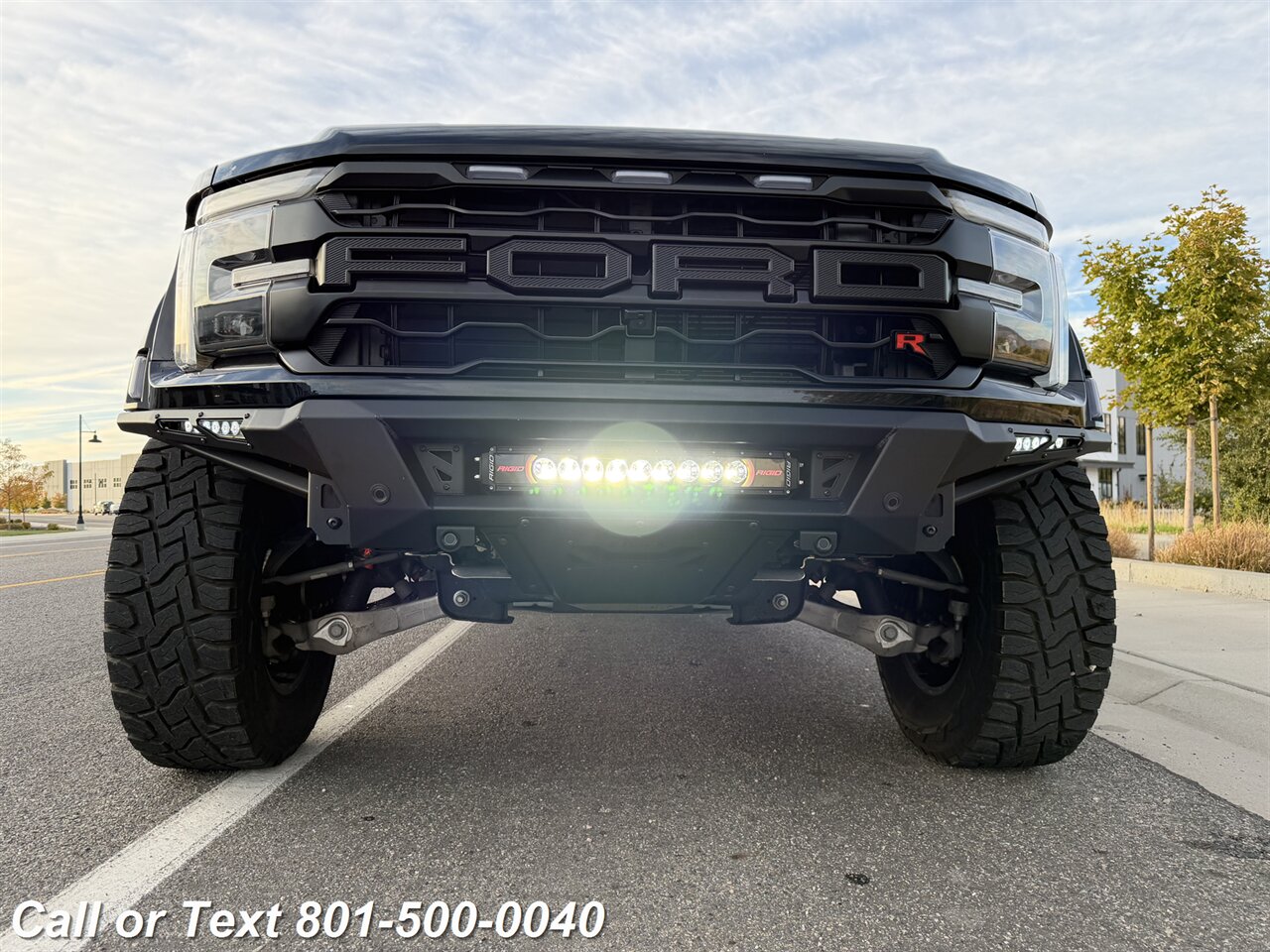 2024 Ford F-150 Raptor photo 2