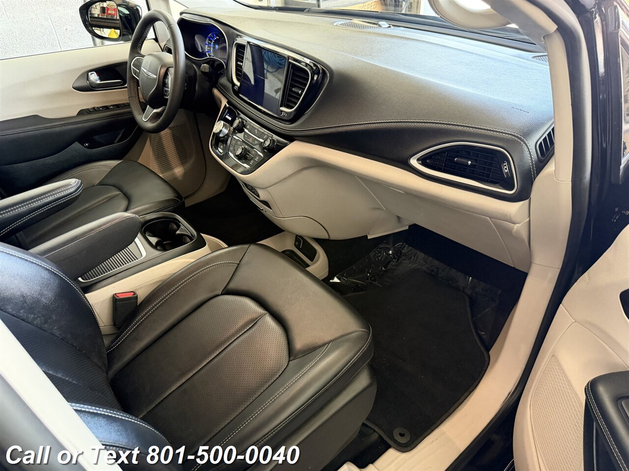 2024 Chrysler Pacifica Plug-In Hybrid Select   - Photo 36 - North Salt Lake, UT 84010