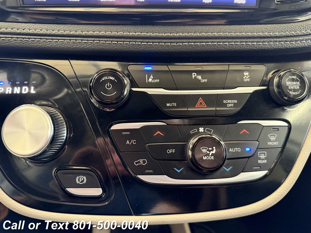 2024 Chrysler Pacifica Plug-In Hybrid Select   - Photo 10 - North Salt Lake, UT 84010