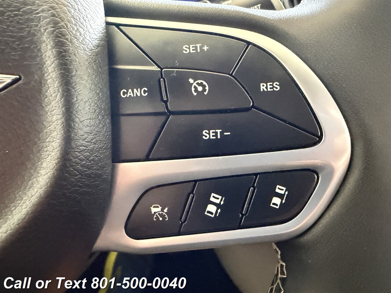 2024 Chrysler Pacifica Plug-In Hybrid Select   - Photo 12 - North Salt Lake, UT 84010