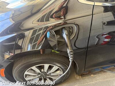 2024 Chrysler Pacifica Plug-In Hybrid Select   - Photo 41 - North Salt Lake, UT 84010