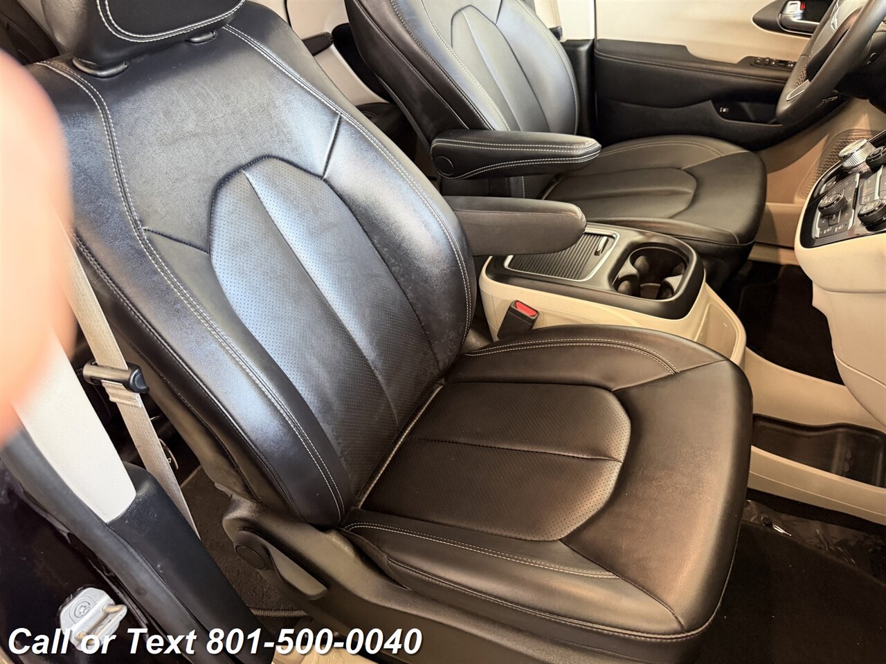 2024 Chrysler Pacifica Plug-In Hybrid Select   - Photo 39 - North Salt Lake, UT 84010