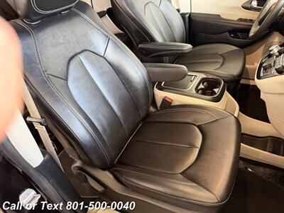2024 Chrysler Pacifica Plug-In Hybrid Select   - Photo 39 - North Salt Lake, UT 84010