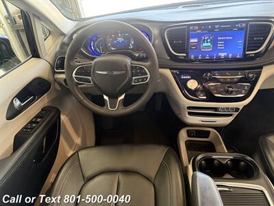 2024 Chrysler Pacifica Plug-In Hybrid Select   - Photo 44 - North Salt Lake, UT 84010
