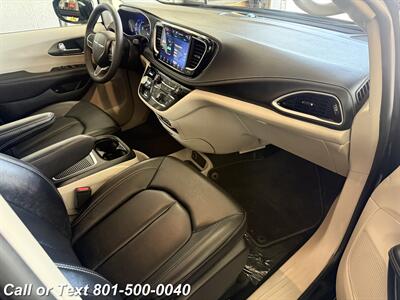 2024 Chrysler Pacifica Plug-In Hybrid Select   - Photo 45 - North Salt Lake, UT 84010