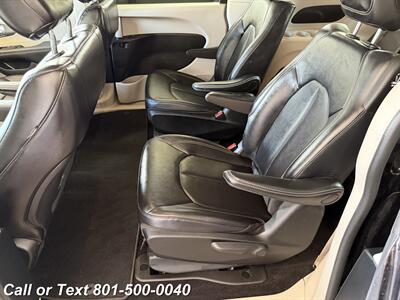 2024 Chrysler Pacifica Plug-In Hybrid Select   - Photo 31 - North Salt Lake, UT 84010