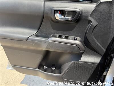 2023 Toyota Tacoma TRD Off-Road   - Photo 14 - North Salt Lake, UT 84010