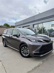 2022 Toyota Sienna LE 8-Passenger   - Photo 44 - North Salt Lake, UT 84010
