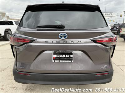 2022 Toyota Sienna LE 8-Passenger   - Photo 5 - North Salt Lake, UT 84010