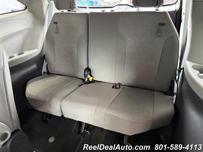 2022 Toyota Sienna LE 8-Passenger   - Photo 18 - North Salt Lake, UT 84010