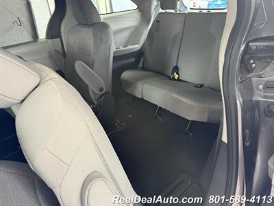2022 Toyota Sienna LE 8-Passenger   - Photo 31 - North Salt Lake, UT 84010
