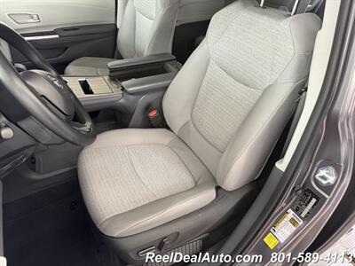2022 Toyota Sienna LE 8-Passenger   - Photo 40 - North Salt Lake, UT 84010