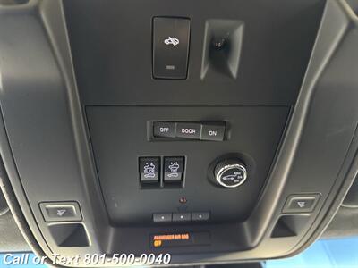 2016 Cadillac Escalade ESV Platinum   - Photo 38 - North Salt Lake, UT 84010