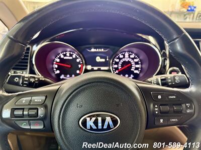2017 Kia Sedona EX   - Photo 10 - North Salt Lake, UT 84010