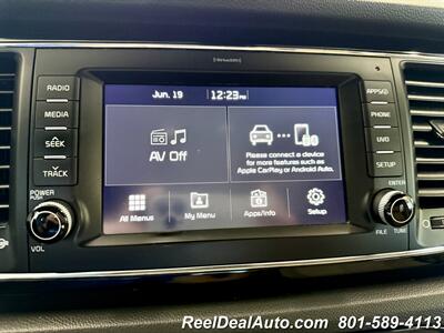 2017 Kia Sedona EX   - Photo 16 - North Salt Lake, UT 84010
