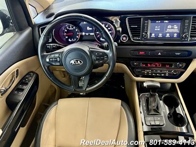 2017 Kia Sedona EX   - Photo 11 - North Salt Lake, UT 84010