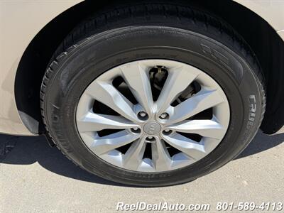 2017 Kia Sedona EX   - Photo 58 - North Salt Lake, UT 84010