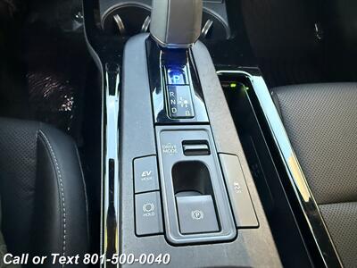 2023 Toyota Prius XLE - Photo 9 - North Salt Lake, UT 84010