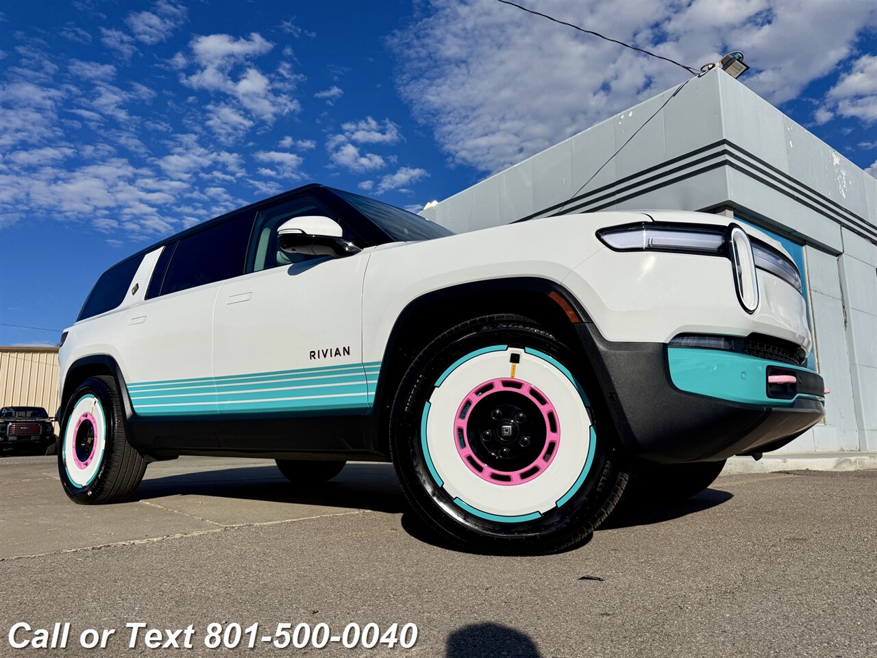 2026 Rivian R1S Ascend Miami Edtion - Photo 7 - North Salt Lake, UT 84010