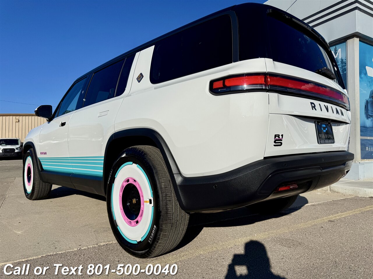 2026 Rivian R1S Ascend Miami Edtion - Photo 26 - North Salt Lake, UT 84010